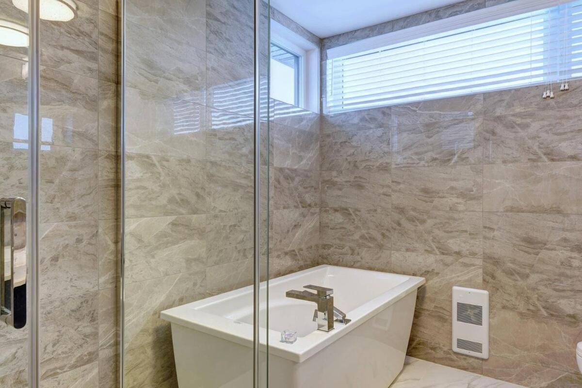 Luxury New Home - With Parking Mirabel Ngoại thất bức ảnh