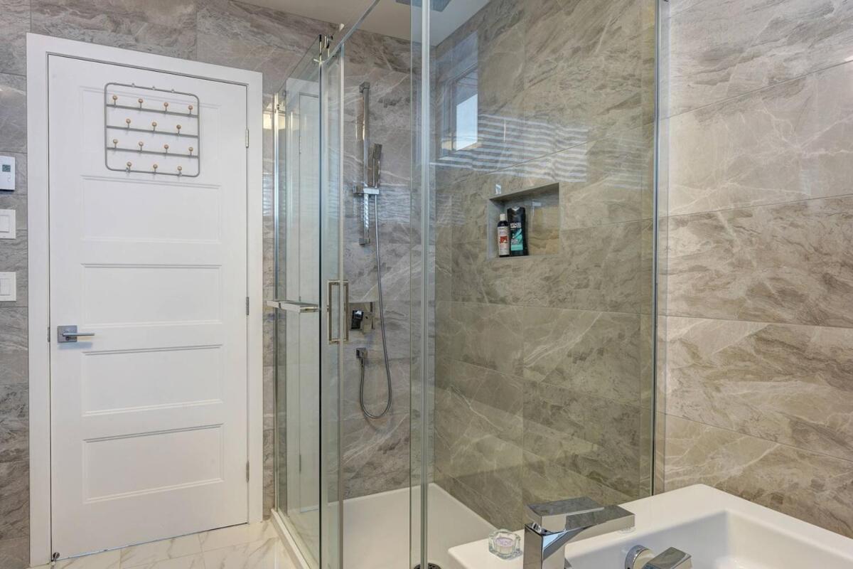Luxury New Home - With Parking Mirabel Ngoại thất bức ảnh
